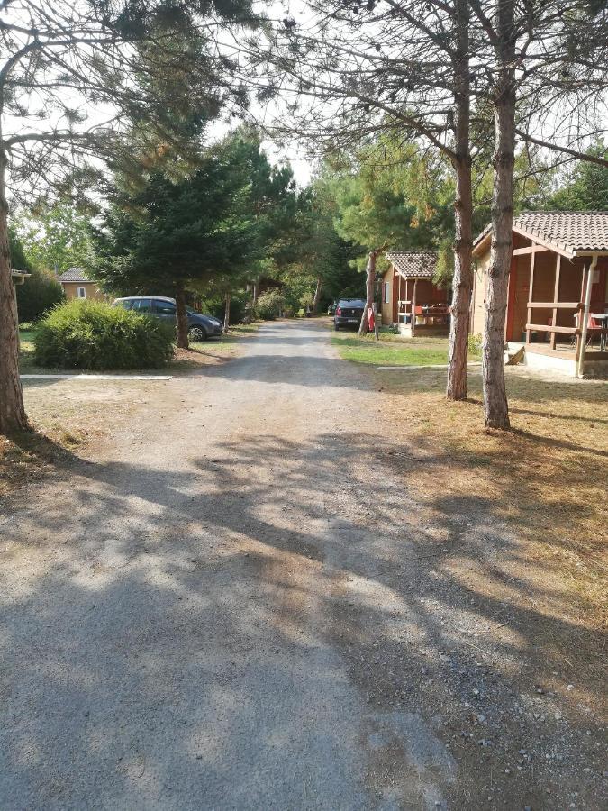 Au Soleil De Picardie Presles-et-Boves Exterior photo