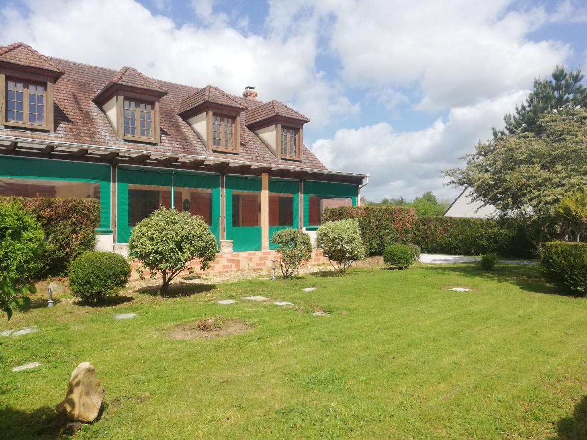 Au Soleil De Picardie Presles-et-Boves Exterior photo